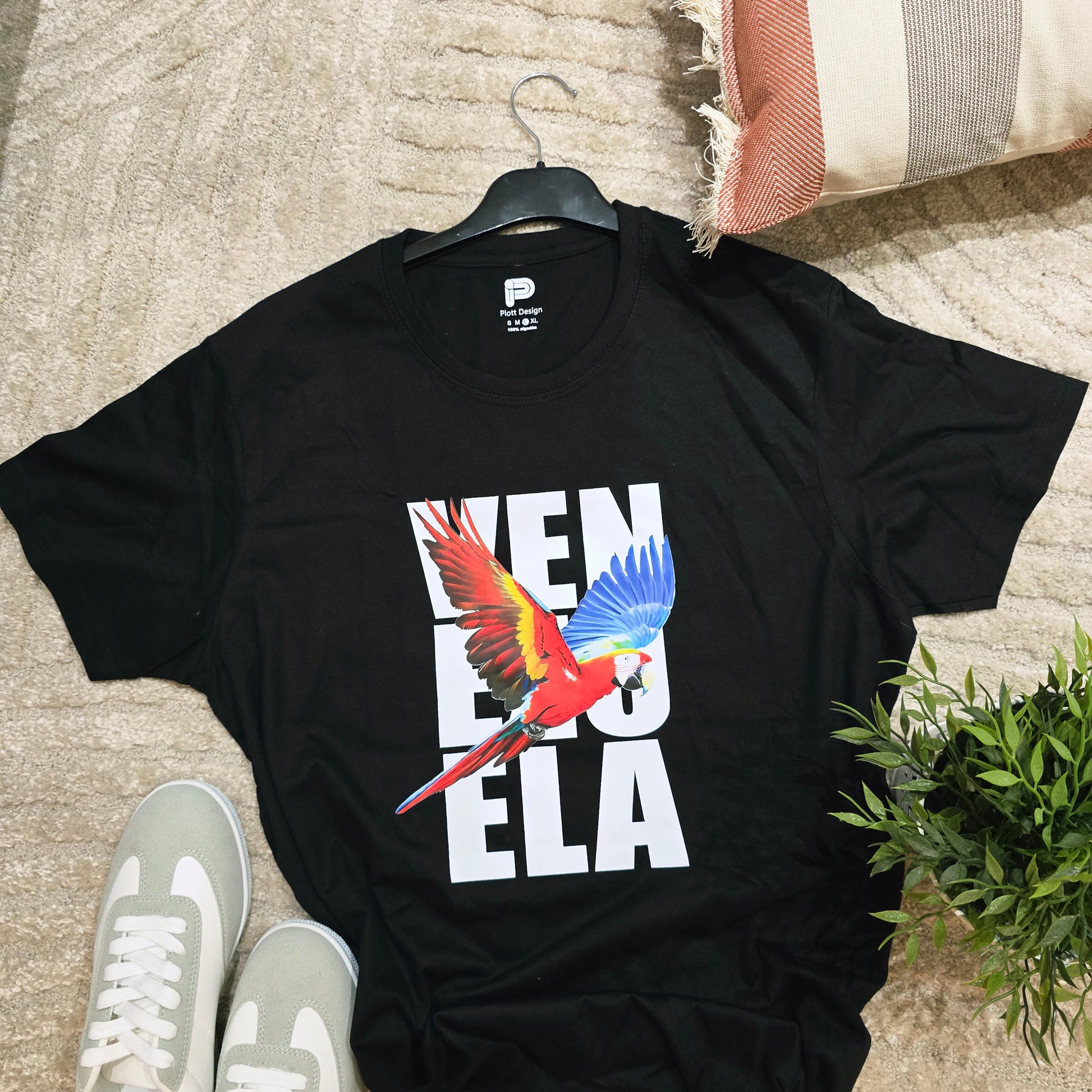 Camiseta Negra Guacamaya Venezuela