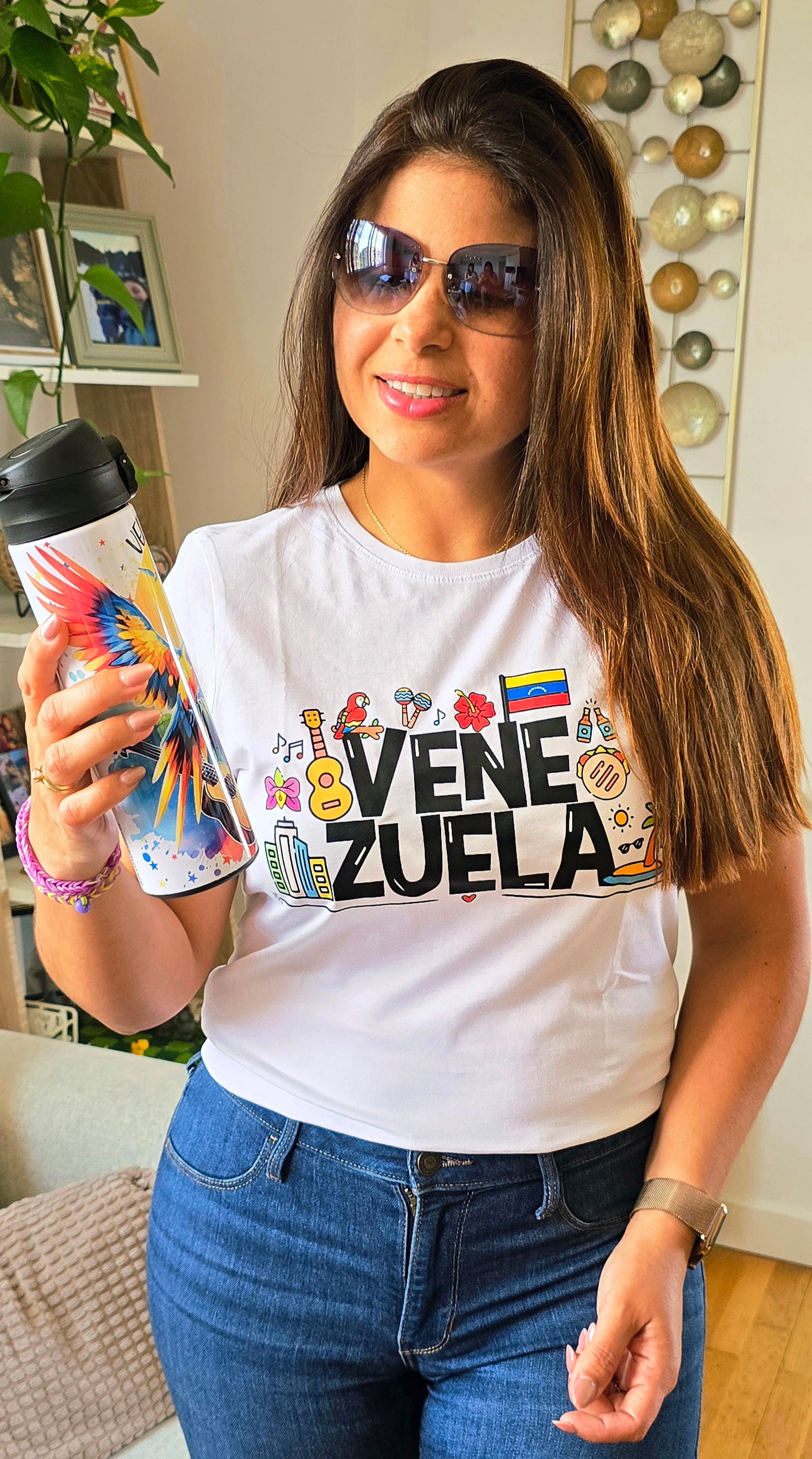 Camiseta Blanca Venezuela Cuatro y Arepa