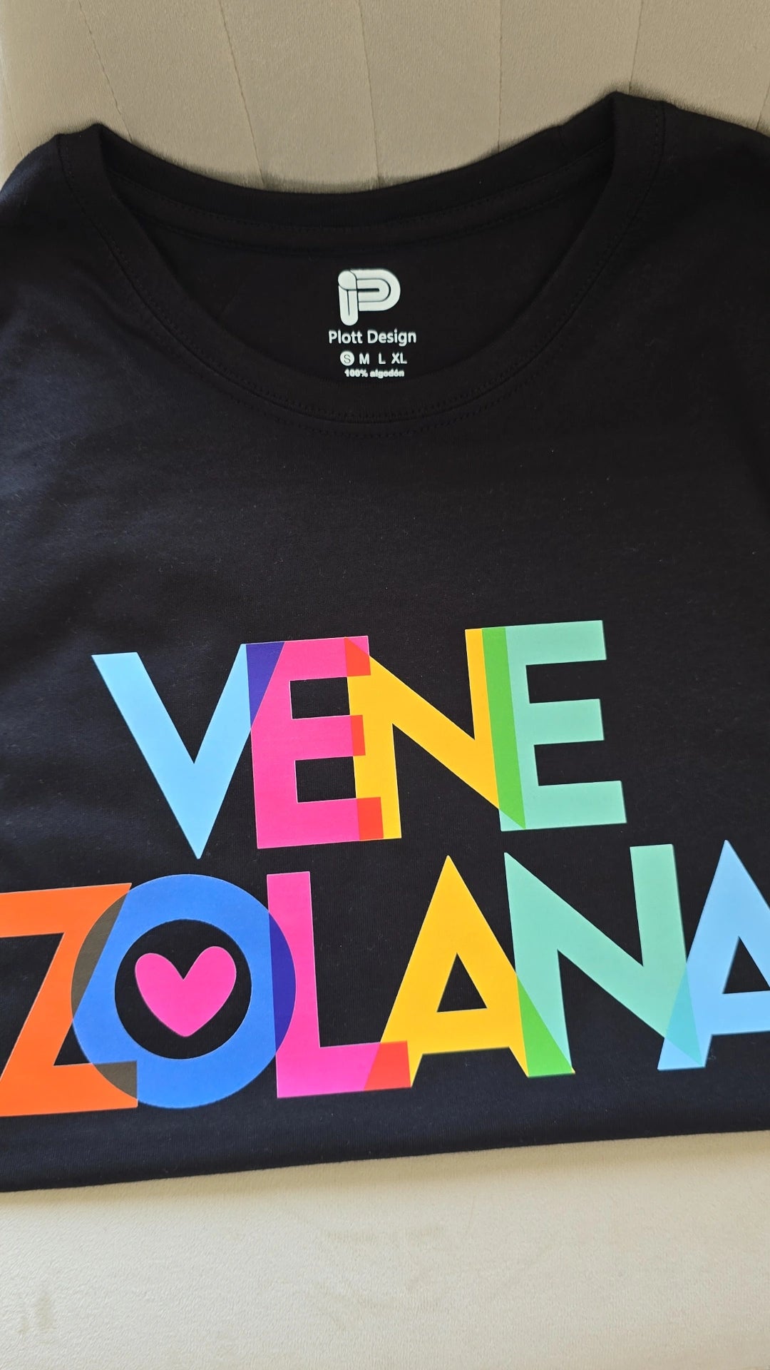 Camiseta Negra Venezolana